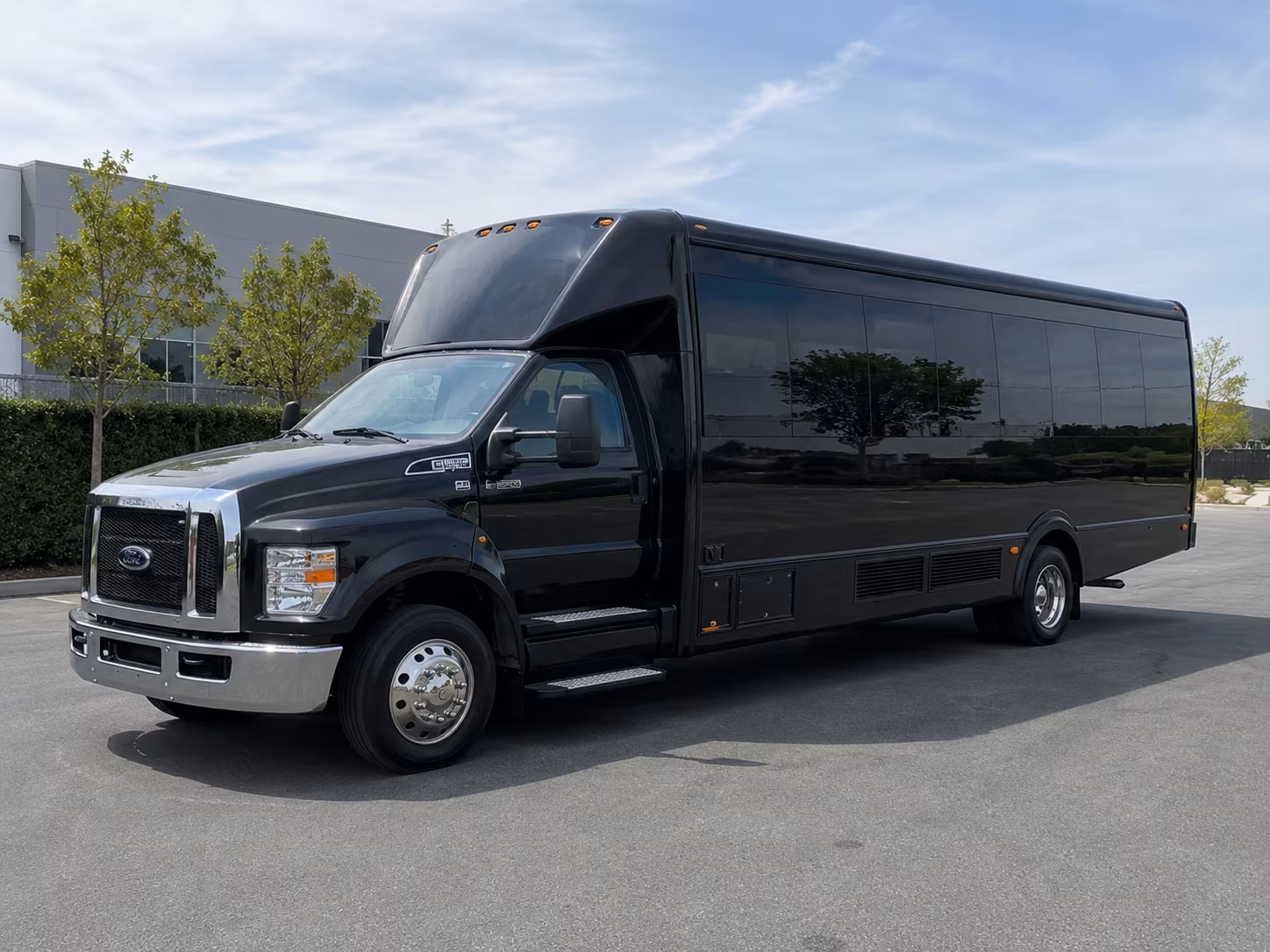 28 Passenger Party Bus Exterior