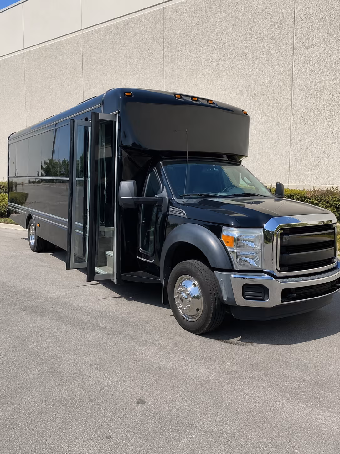 Beaverton Homecoming & Prom Party Bus Rentals