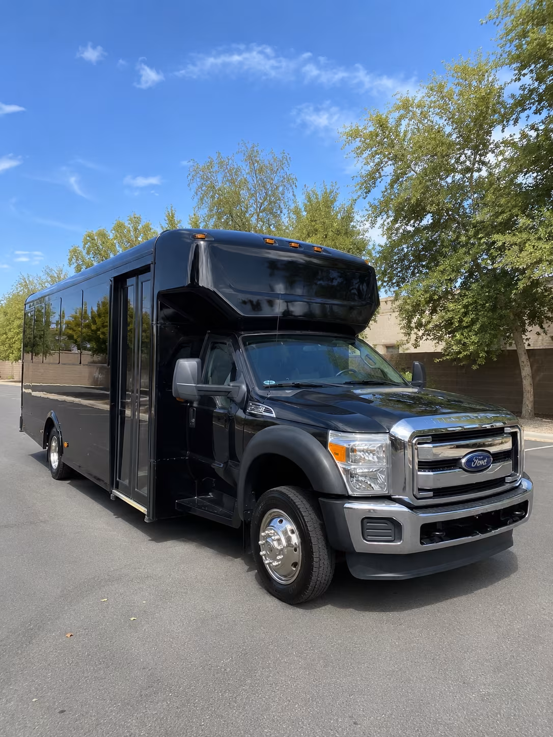 Gresham Birthday, Sweet 16, & Quinceañera Transportation onboard seating