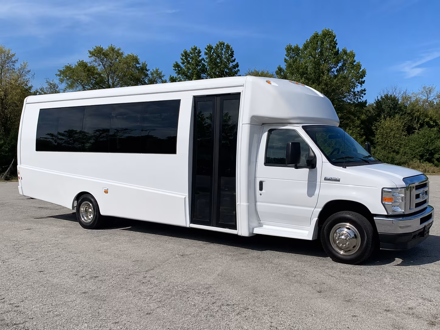 Gresham Birthday, Sweet 16, & Quinceañera Transportation party bus exterior
