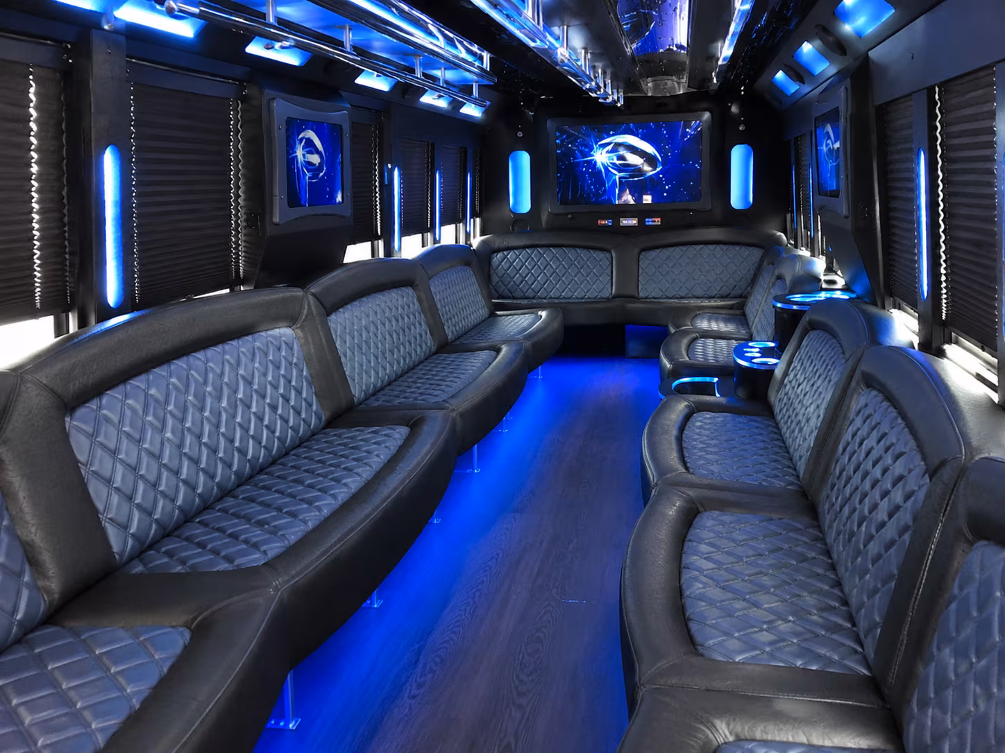 Gresham Winery Tour & Pub Crawl Transportation party bus exterior