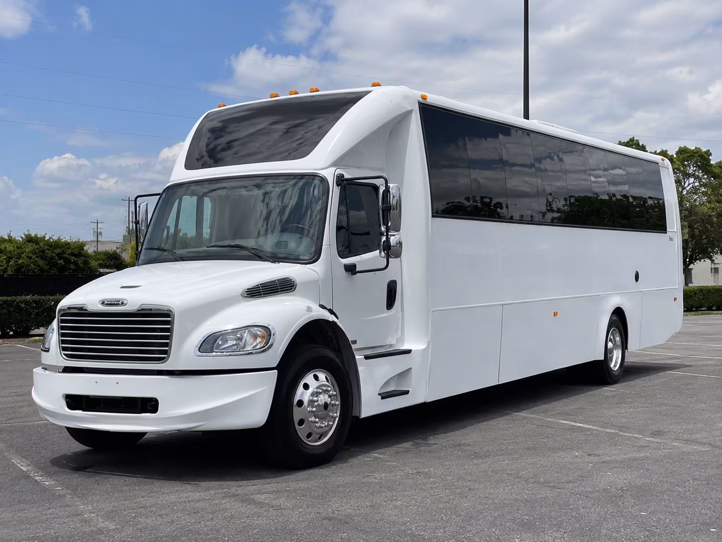 Gresham Winery Tour & Pub Crawl Transportation party bus exterior